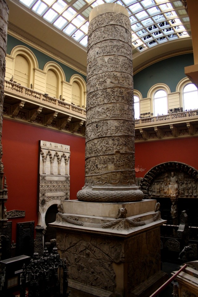 Huge Roman pillar.. 
